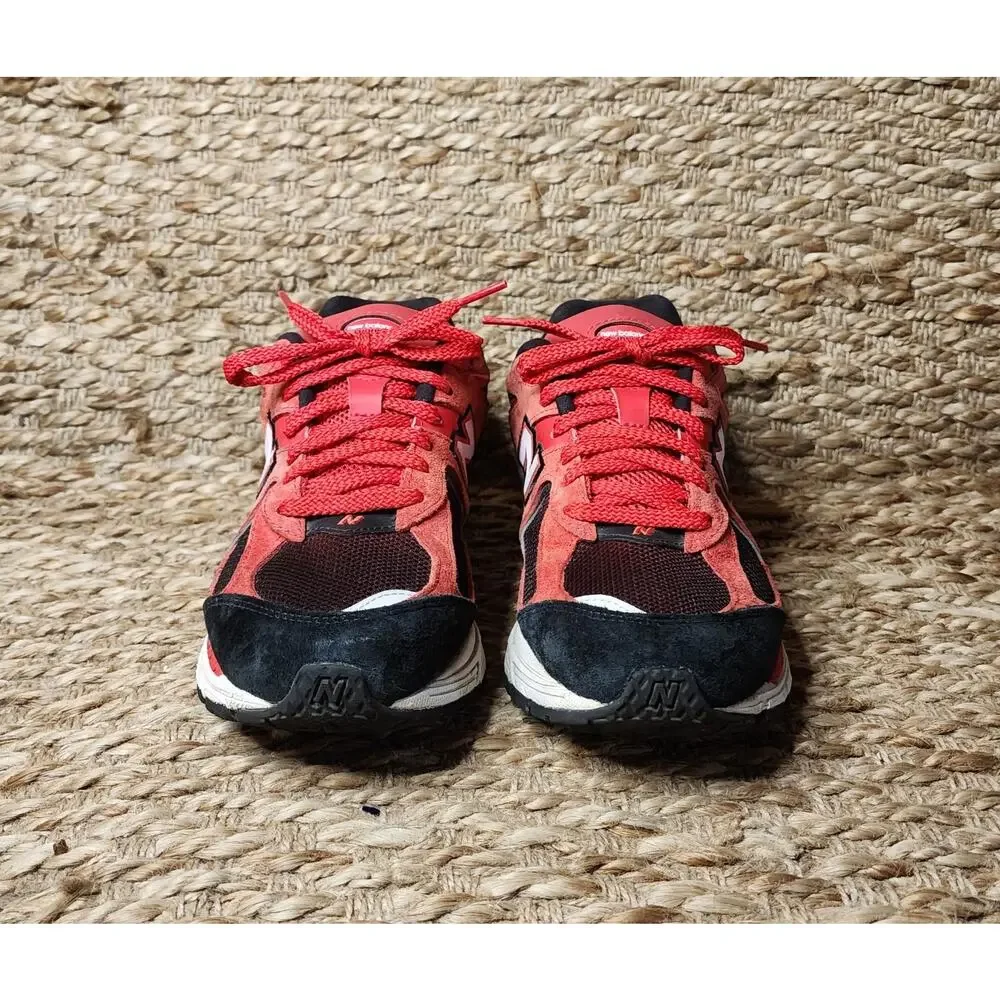 New Balance 2002R Red Suede Mesh Athletic Sneakers Red Black Mens 8 Women's 9.5